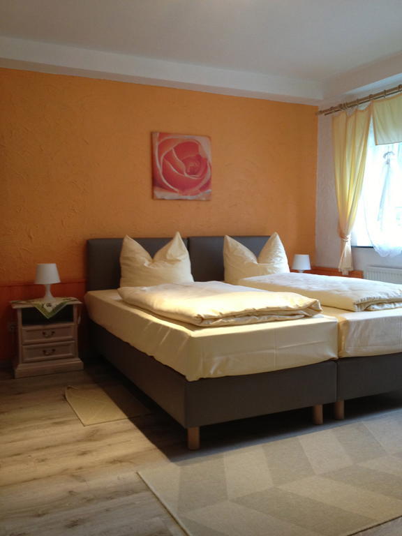Hotel-Restaurant Walkmuehle Usingen Стая снимка